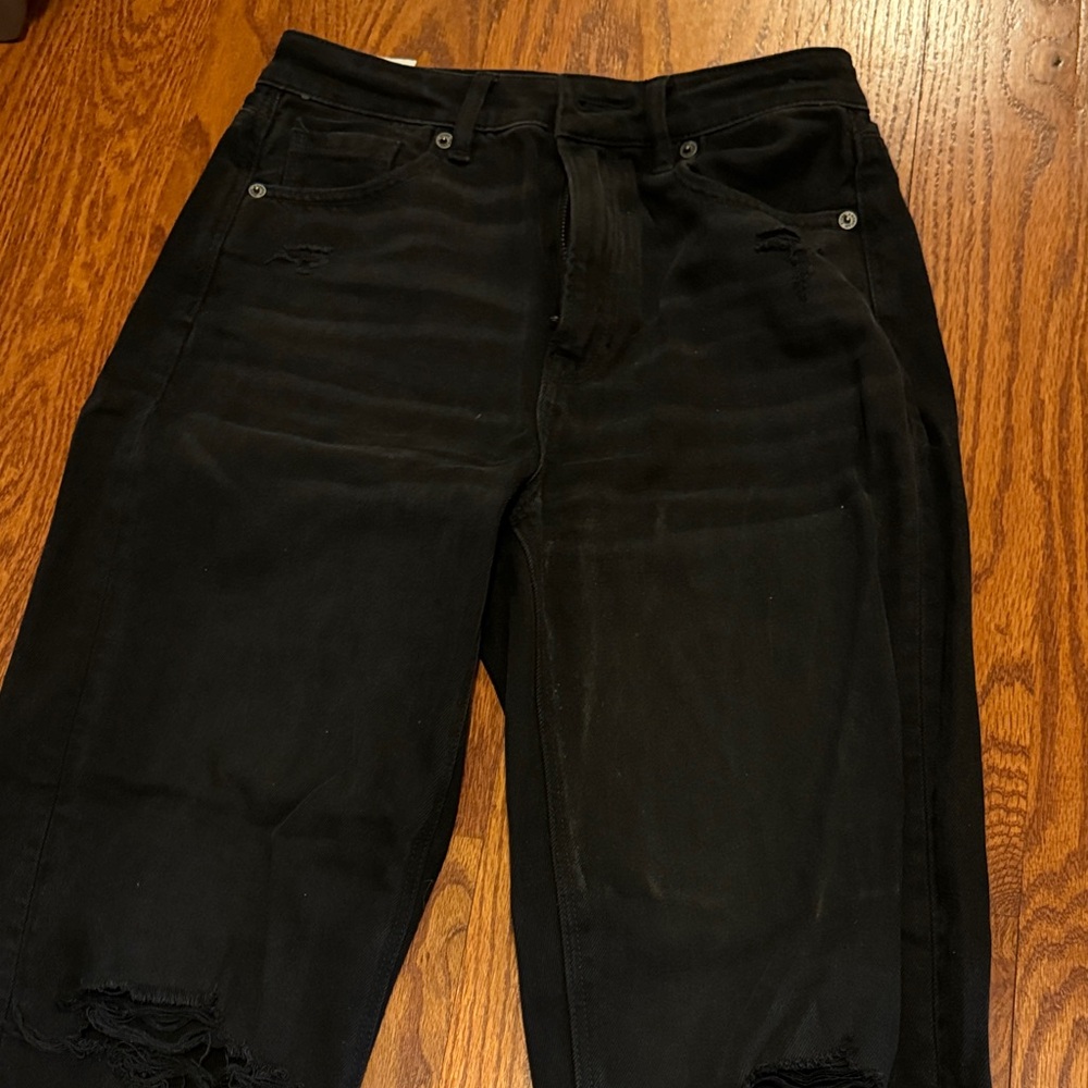American Eagle Women’s Mom Distressed Jeans